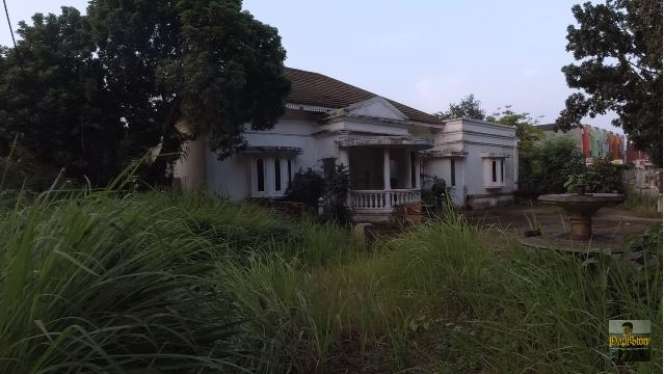 10 Potret Rumah Mewah Syahrini yang Terbengkalai, Ruang Bawah Tanahnya Ngeri Banget!
