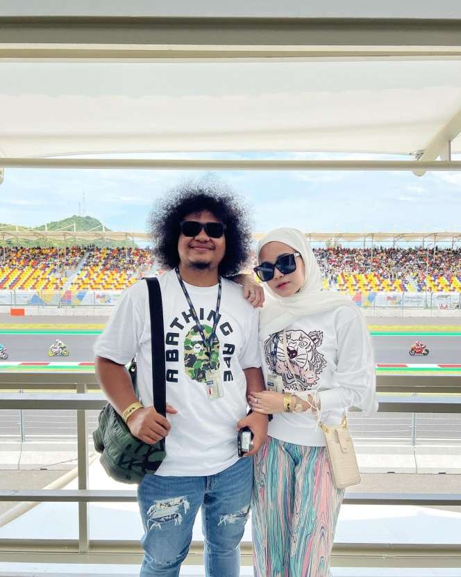 Potret Fati Indraloka Istri Babe Cabita yang Jarang Tersorot, Kini Tampil Berhijab