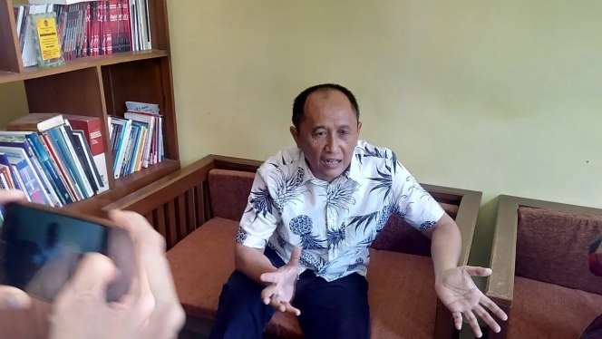Menteri `Termiskin` Era Jokowi, 8 Potret Ruang Kerja Teten Masduki yang Jadi Sorotan