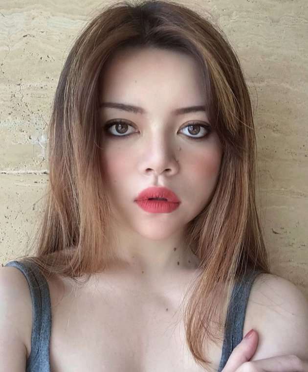 10 Potret Cantiknya Monna Frans, Aspri Nomer 2 Hotman Paris yang Dimualafkan Gus Miftah