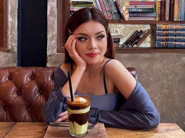 10 Potret Cantiknya Monna Frans, Aspri Nomer 2 Hotman Paris yang Dimualafkan Gus Miftah