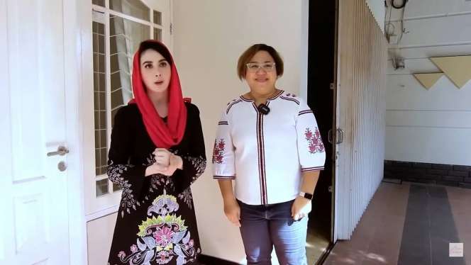 9 Potret Rumah Arumi Bachsin, Ternyata Sangat Sederhana Walau Suami Wakil Gubernur!