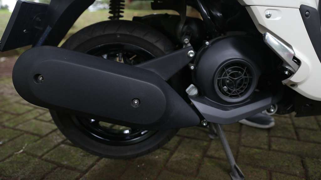 FOTO: Si Paling Kece dengan Skutik Retro Yamaha Fazzio Hybrid