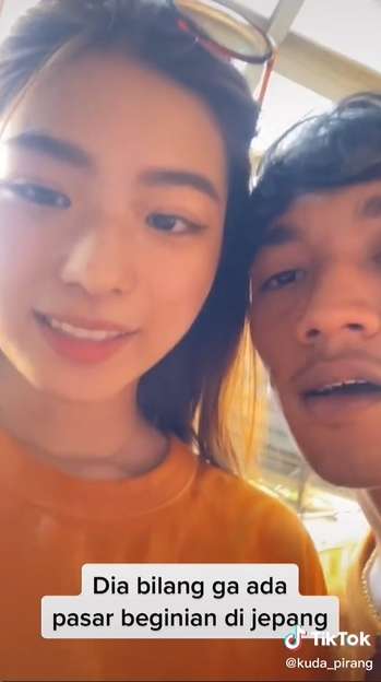 Viral Pria Indonesia Pacari Wanita Cantik Asal Jepang, Diajak Kencan di Pasar Senen, Lihat 6 Potretnya Bikin Iri