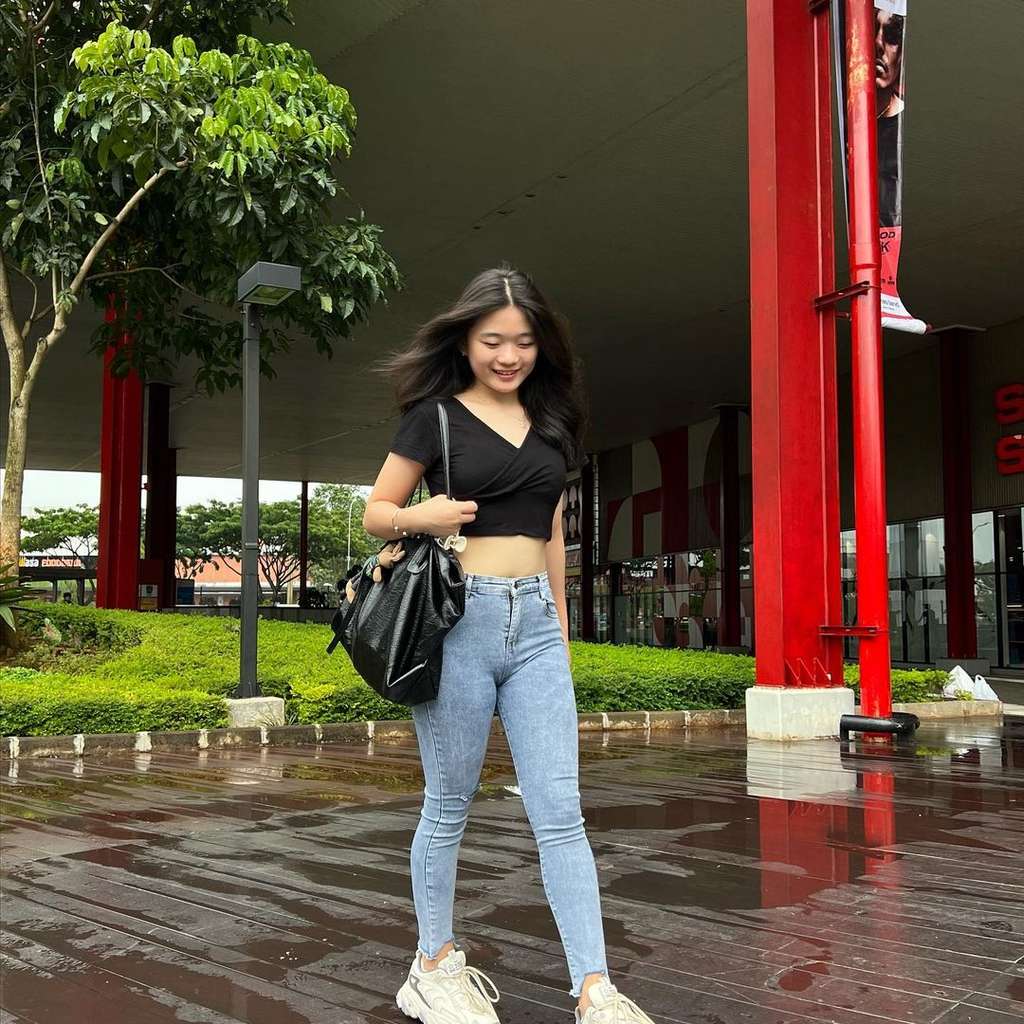 8 Potret Seleb Tiktok Eunice Tjoa, Penghasilan Rp300 Juta, Jago Goyang Hingga Dijuluki Ratu Pargoy!
