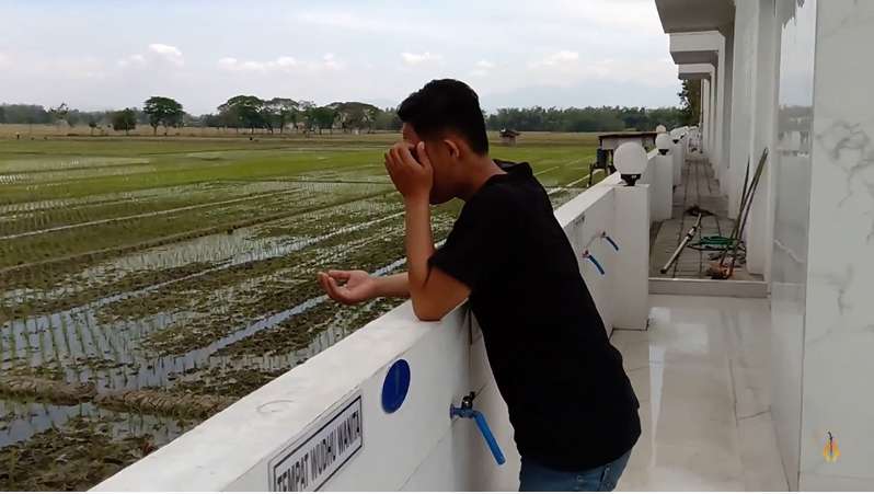 10 Potret Masjid Mewah Pedangdut Sisca Dewi Seharga Rp 6 Miliar, Megah di Tengah Sawah!