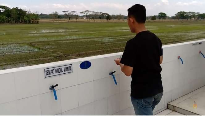 10 Potret Masjid Mewah Pedangdut Sisca Dewi Seharga Rp 6 Miliar, Megah di Tengah Sawah!
