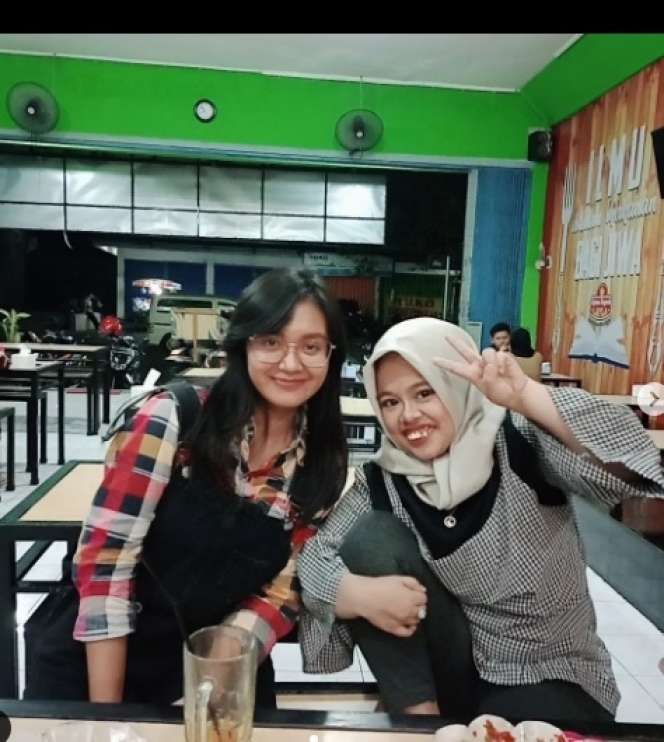 8 Potret Yolanda Krisnadita Manajer Kekeyi yang Bikin Salfok, Ternyata Cantik Banget!