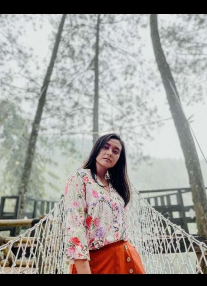 8 Potret Yolanda Krisnadita Manajer Kekeyi yang Bikin Salfok, Ternyata Cantik Banget!