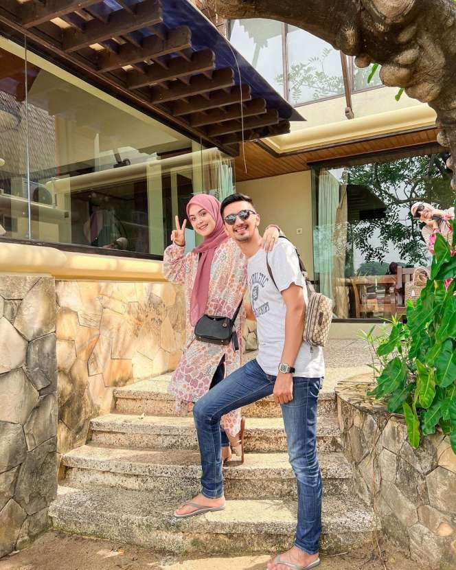 Ingat Ratu FTV Vebby Palwinta? Dulu Gagal Jadi Mantu Sule, Kini Dipinang Seorang Sultan Arab, Lebih Tajir & Bahagia?