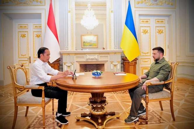 Potret Jokowi Jadi Kepala Negara Asia Pertama Kunjungi Ukraina