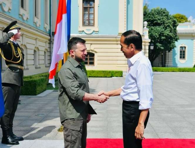 Potret Jokowi Jadi Kepala Negara Asia Pertama Kunjungi Ukraina
