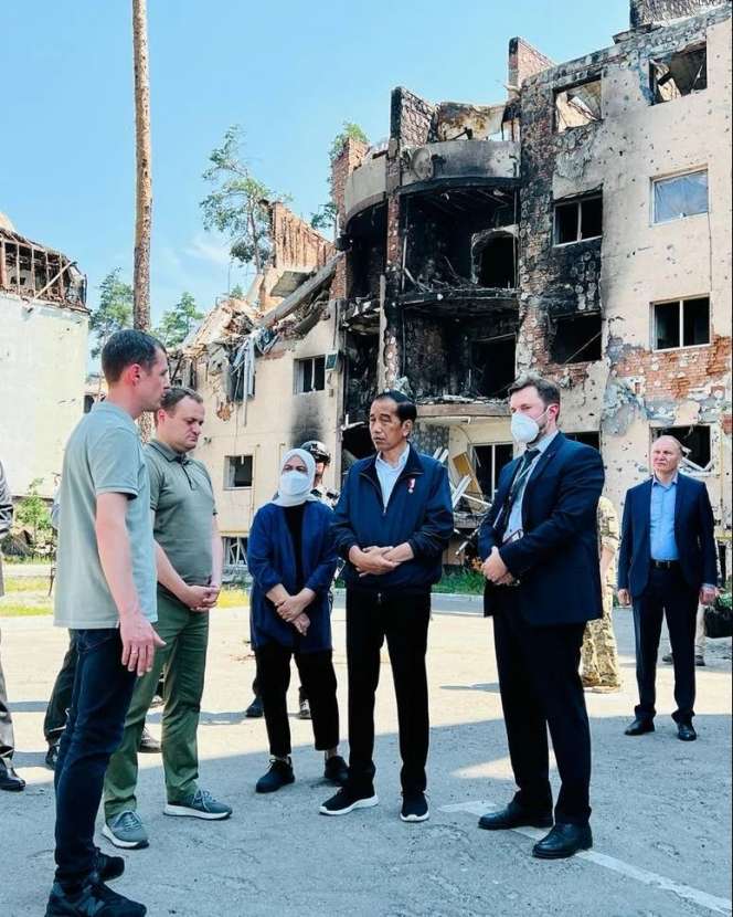 Potret Jokowi Jadi Kepala Negara Asia Pertama Kunjungi Ukraina