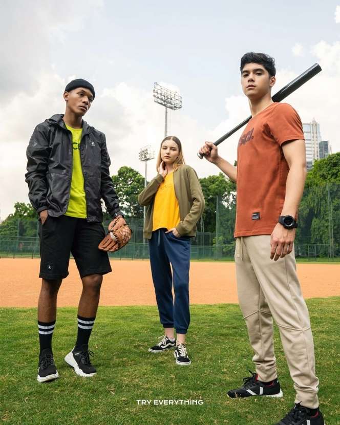 Al Ghazali Bangga E-sport Semakin Berkembang, Salah Satunya Tim RRQ Kolab Bareng Fashion Lokal
