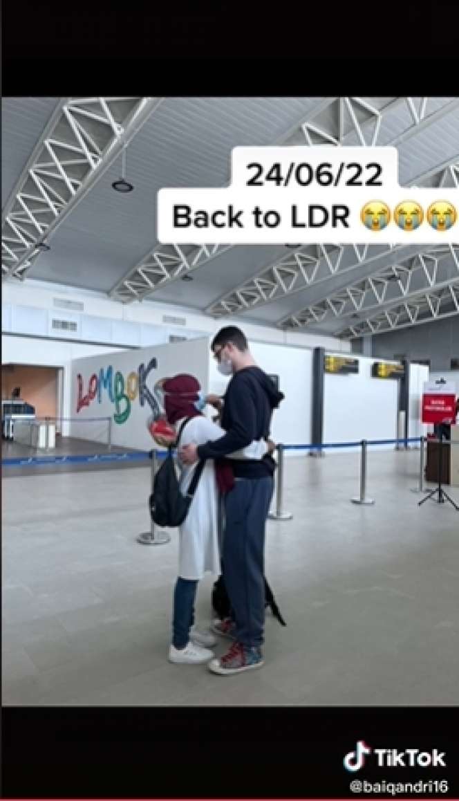 Viral Gadis Lombok Dipinang Bule Inggris Sehari Setelah Bertemu, Malah Dinyinyiri Netizen, Lihat 7 Potretnya