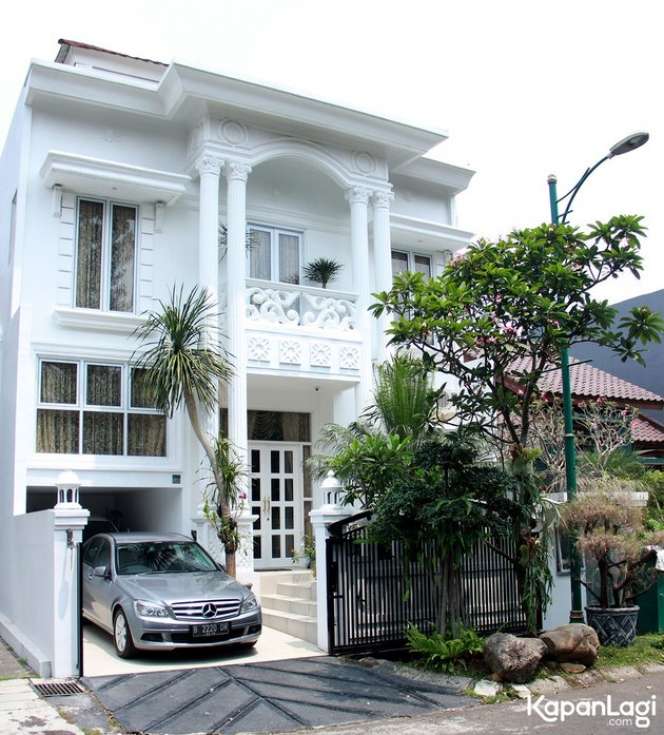 Potret Rumah Regina Mantan Istri Farhat Abbas, Ternyata Super Megah!