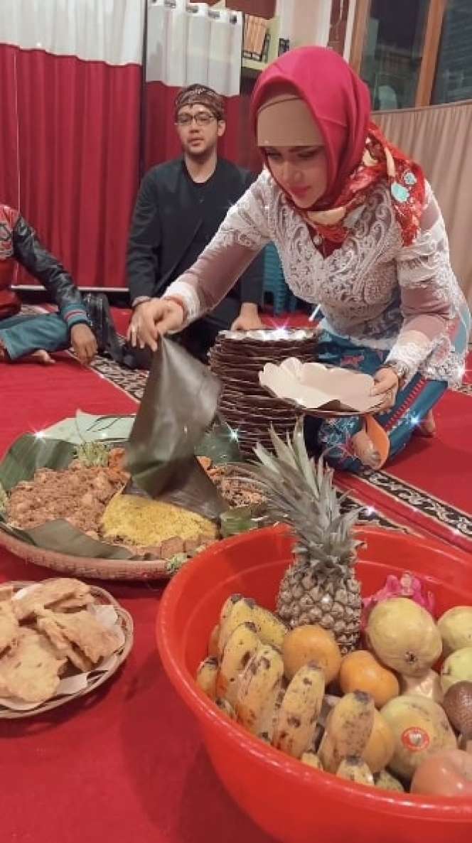 Gaya Hijab Barbie Kumalasari Bikin Netizen Geregetan