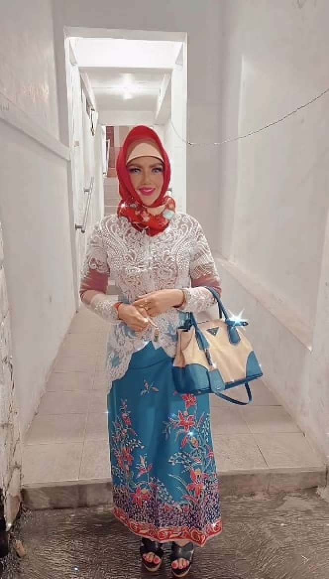 Gaya Hijab Barbie Kumalasari Bikin Netizen Geregetan