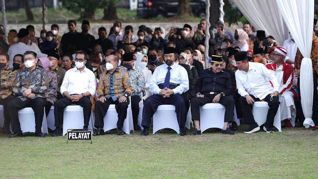 FOTO: Suasana Haru Iringi Pemakaman Menpan RB Tjahjo Kumolo