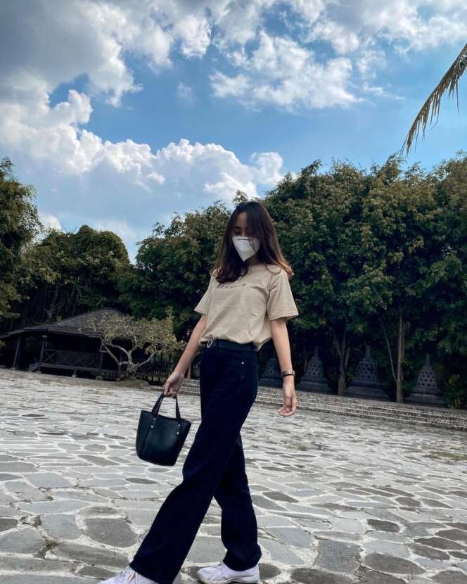 10 Potret Cantik Athira Cetta, Putri Heru `Jejak Si Gundul` yang Tak Pernah Tersorot