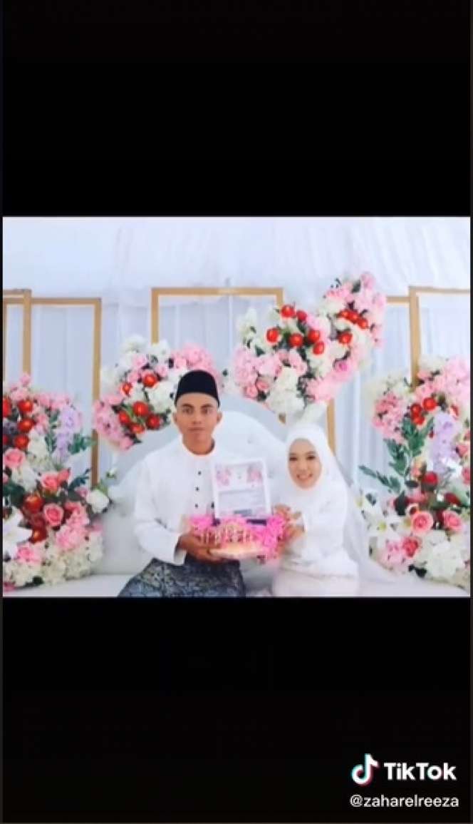 Potret Pernikahan Viral Wanita Bertubuh Kecil, Kisah Cinta Tak Pandang Fisik!