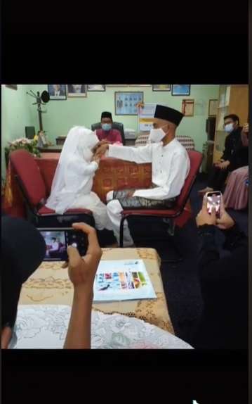 Potret Pernikahan Viral Wanita Bertubuh Kecil, Kisah Cinta Tak Pandang Fisik!