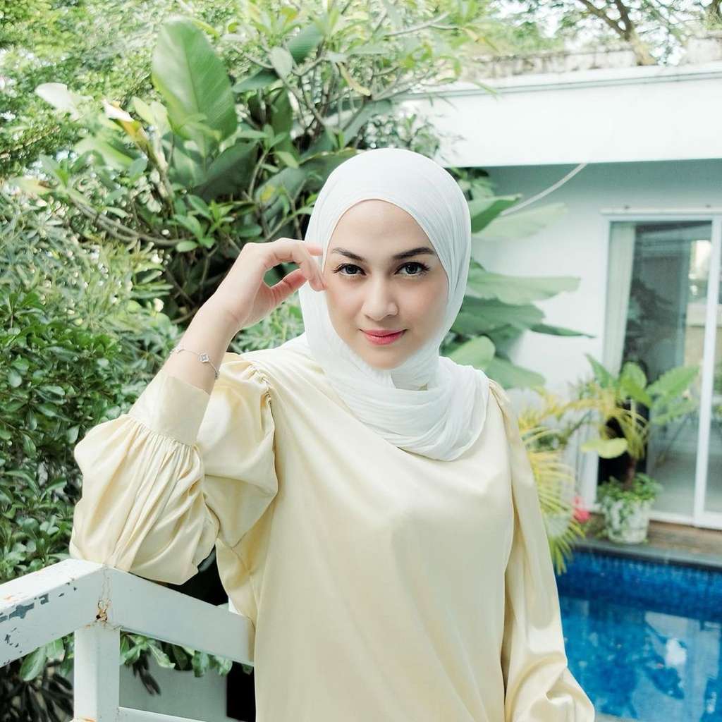 Ingat Nina Zatulini? Dulu Ratu FTV Kini Hidupnya Berubah Drastis Usai Hengkang dari TV, Lihat 7 Potretnya