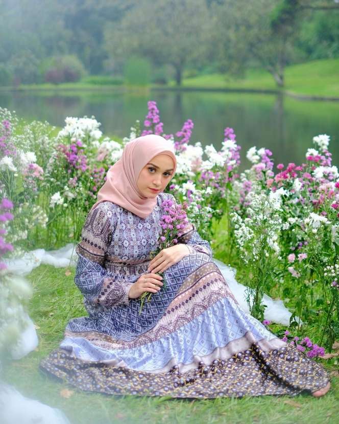 Potret Hila Zachira, Cucu Cantik Elvy Sukaesih yang Jarang Tersorot