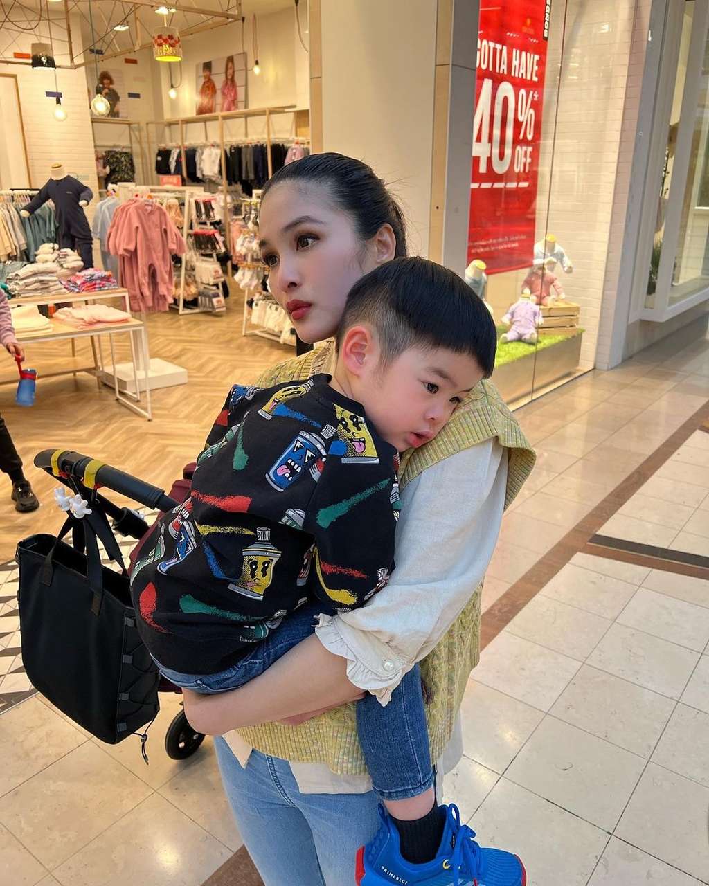 Momen Sandra Dewi Boyong Keluarga Liburan ke Australia