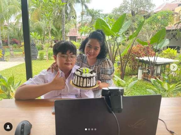 7 Potret Rumah Joy Tobing Usai Dipinang Perwira TNI Tajir Melintir, Mewah Ada Tangga Melingkar!
