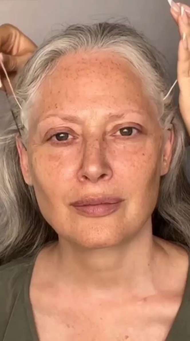 Potret Transformasi Makeup Nenek Ini Bikin Tercengang, Ternyata Cuma Pakai Selotip!