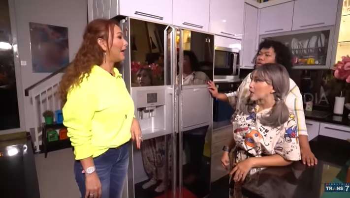 Ada di Kawasan Elite Pondok Indah, Ini Potret Rumah Mewah Kiki Fatmala, Ternyata Dibeli Seharga Rp30 Juta!