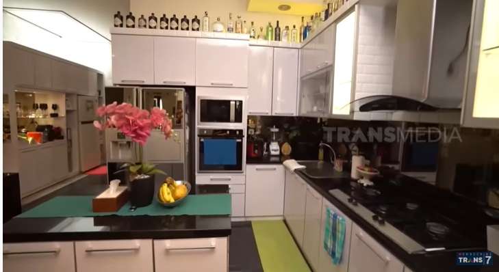 Ada di Kawasan Elite Pondok Indah, Ini Potret Rumah Mewah Kiki Fatmala, Ternyata Dibeli Seharga Rp30 Juta!