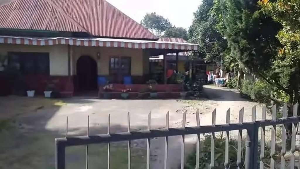 10 Potret Rumah Hotman Paris Dulu VS Kini, Bak Langit & Bumi, Masa Kecilnya Memprihatinkan!
