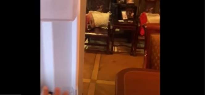 10 Potret Rumah Hotman Paris Dulu VS Kini, Bak Langit & Bumi, Masa Kecilnya Memprihatinkan!