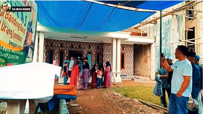 8 Potret Kondisi Rumah Ustaz Dede Ilyas, Penglihatan Kurang Tapi Pandai Berkuda & Memanah