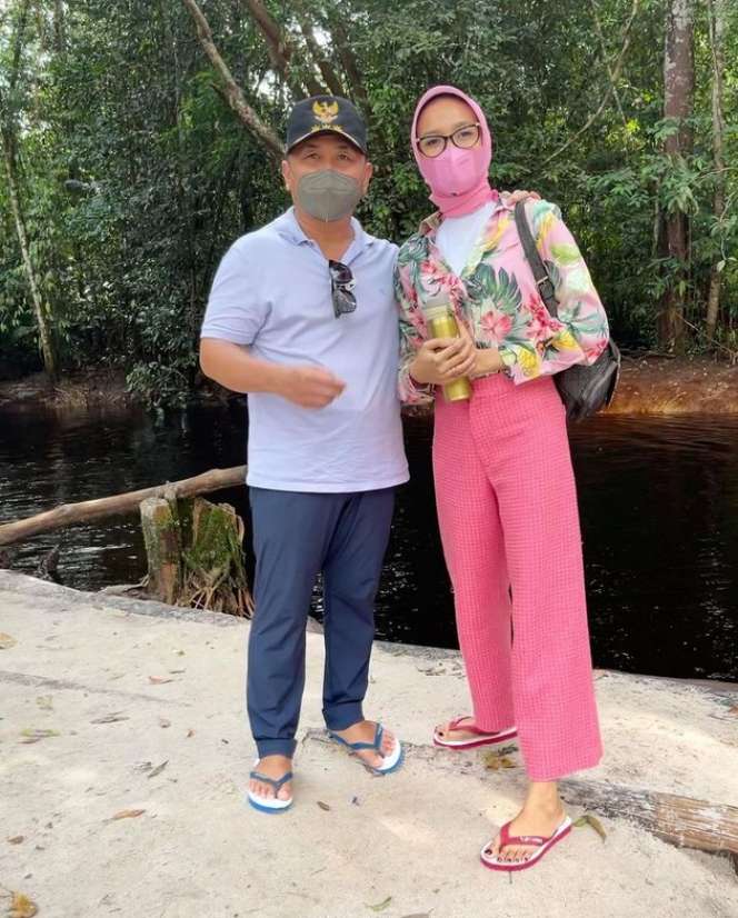 Potret Yulistra Ivo Azhari Istri Mantan Suami Ussy Sulistiawaty, Paras Cantiknya Bikin Takjub!
