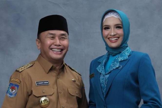 Potret Yulistra Ivo Azhari Istri Mantan Suami Ussy Sulistiawaty, Paras Cantiknya Bikin Takjub!