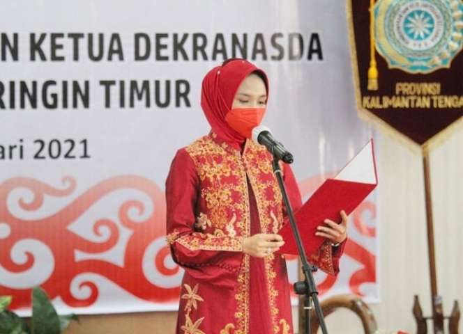Potret Yulistra Ivo Azhari Istri Mantan Suami Ussy Sulistiawaty, Paras Cantiknya Bikin Takjub!