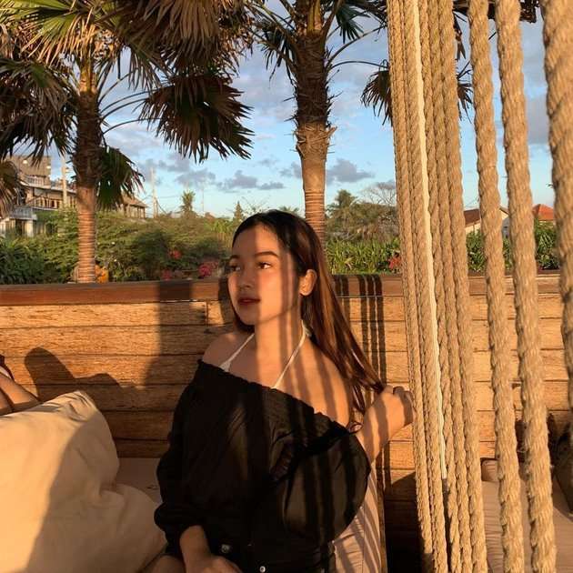 10 Potret Putri Anjani, Anak Komedian Jarwo Kwat yang Jarang Tersorot, Cantik dan Bening Abis!