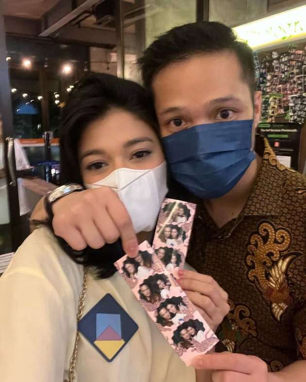 Jarang Tersorot Potret Mesra Naysila Mirdad dan Kekasih Barunya
