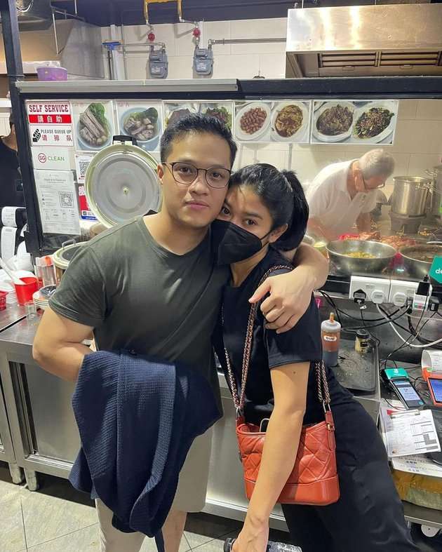 Jarang Tersorot Potret Mesra Naysila Mirdad dan Kekasih Barunya