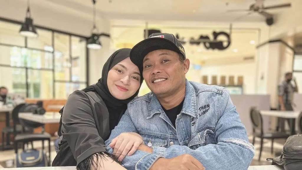 10 Potret Mesra Sule dan Nathalie Holscher, Sempat Bertengkar Hebat, Rujuk Kini Berakhir Gugat Cerai