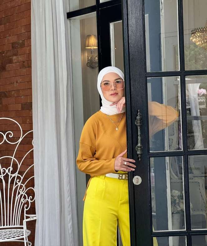 Potret Terbaru Delia Septianti Mantan Vokalis Band Ecoutez, Kini Jualan Sapi