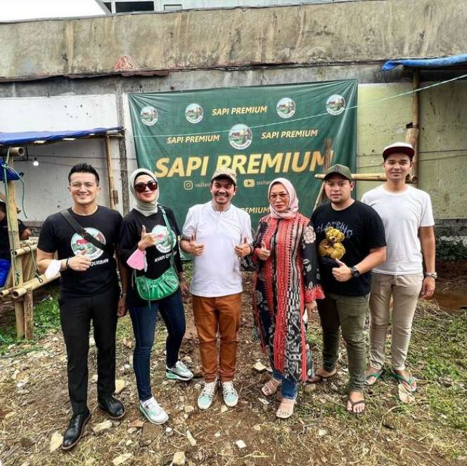 Potret Terbaru Delia Septianti Mantan Vokalis Band Ecoutez, Kini Jualan Sapi