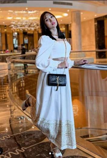 Sederet Kontroversi Lucinta Luna, Akui Hamil hingga Operasi 'Potong' Leher Hilangkan Suara Laki