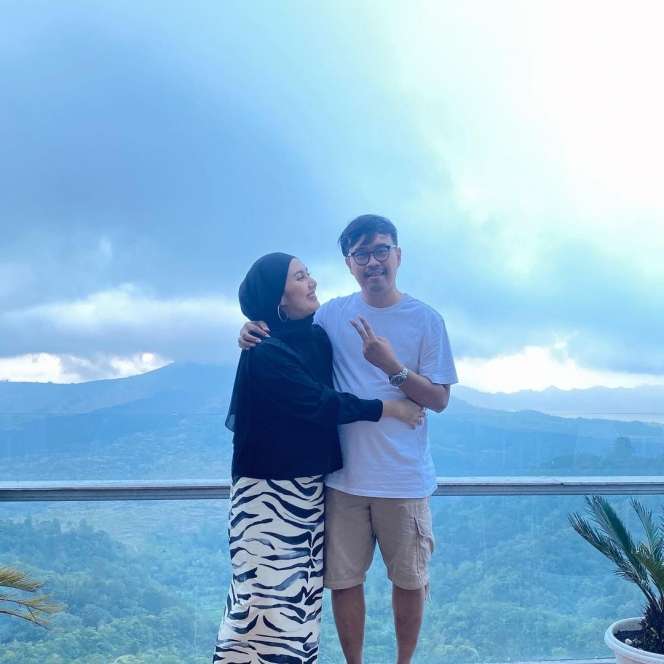 Potret Rara Nawangsih, Ibu Andin 'Ikatan Cinta' Pamer Baby Bump