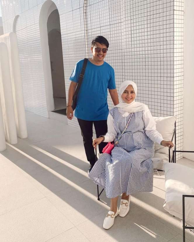 Potret Rara Nawangsih, Ibu Andin 'Ikatan Cinta' Pamer Baby Bump