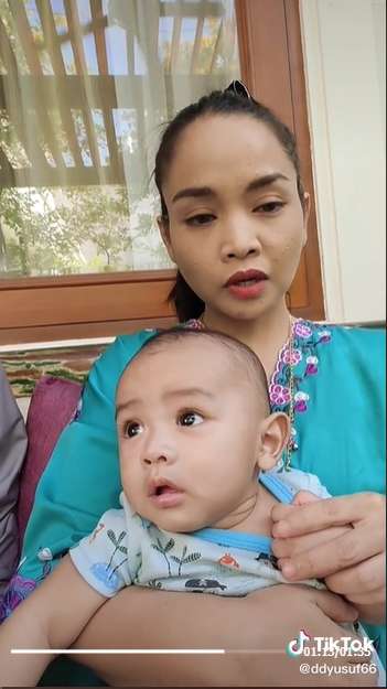 10 Potret Ibunda Jeje `Slebew`, Ternyata Kerabat Seleb Terkenal, Netizen: Udah Jadi Artis Baru Dicari!