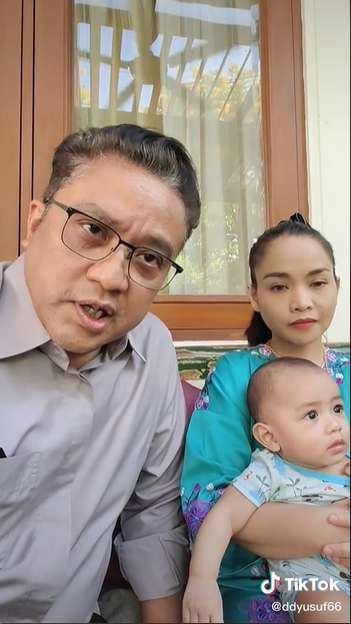 10 Potret Ibunda Jeje `Slebew`, Ternyata Kerabat Seleb Terkenal, Netizen: Udah Jadi Artis Baru Dicari!